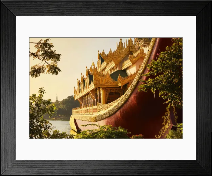 Framed Print : The Karaweik'barge with the stupa of the Shwedagon Pagoda Framed Print : The Karaweik'barge with the stupa of the Shwedagon Pagoda