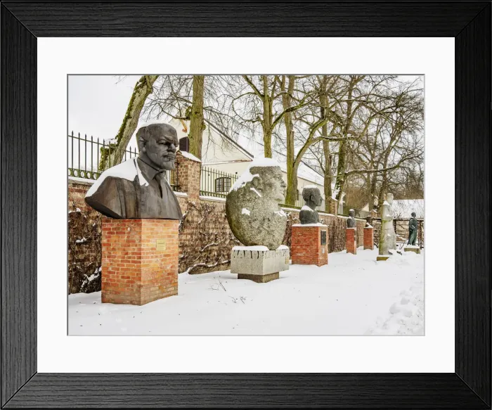 Framed Print : Vladimir Ilyich Ulyanov Lenin Monument in Socialist Realism Museum next to the Zamoyski Framed Print : Vladimir Ilyich Ulyanov Lenin Monument in Socialist Realism Museum next to the Zamoyski