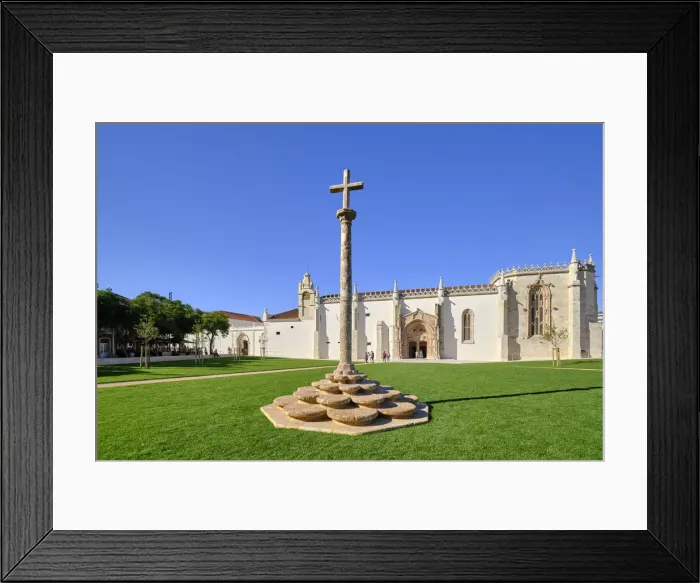 Framed Print : The 15th century Convento de Jesus (Jesus Convent) designed by the architect Diogo Framed Print : The 15th century Convento de Jesus (Jesus Convent) designed by the architect Diogo