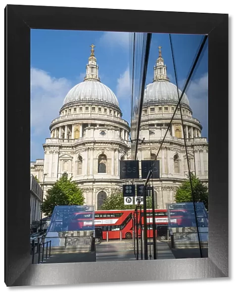 St. Pauls Cathedral & One New Change, London, England, UK