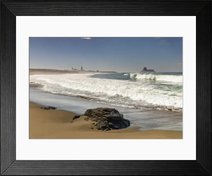 Framed Print : View from Pistachio Beach to Pigeon Point lighthouse, bei Piscadero, California, USA Framed Print : View from Pistachio Beach to Pigeon Point lighthouse, bei Piscadero, California, USA