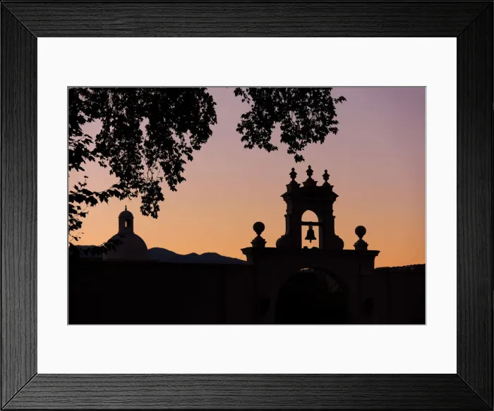 Framed Print : A detail of colonial architecture of the Patios de Cafayate