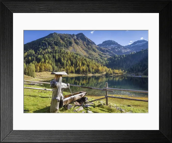 Framed Print : Fountain at Duisitzkarsee in the Schladming Mountains near Rohrmoos, Styria, Austria Framed Print : Fountain at Duisitzkarsee in the Schladming Mountains near Rohrmoos, Styria, Austria