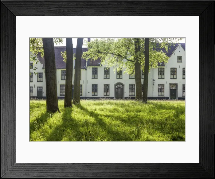 Framed Print : Begijnhof in the old town of Bruges, West Flanders, Belgium Framed Print : Begijnhof in the old town of Bruges, West Flanders, Belgium