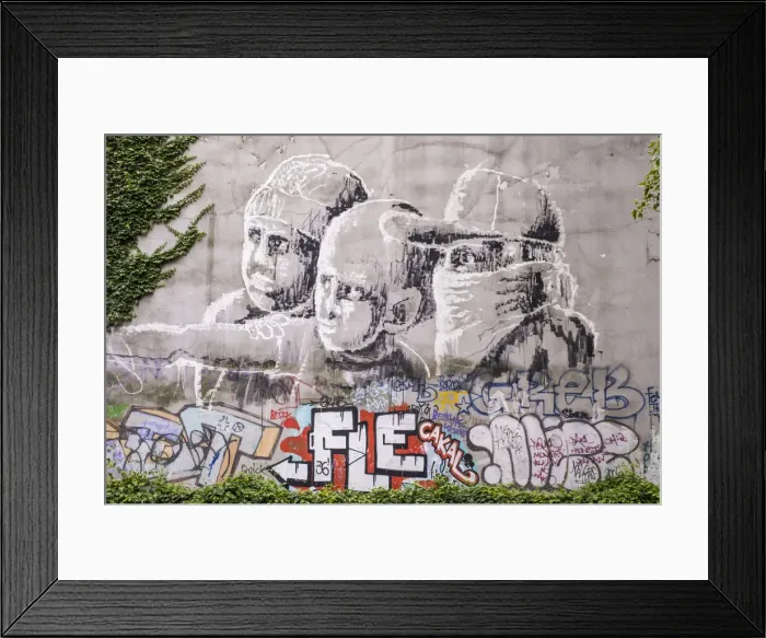Framed Print : Street art in Kreuzberg, Berlin, Germany Framed Print : Street art in Kreuzberg, Berlin, Germany