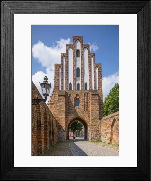Framed Print : Friedlander Tor, Neubrandenburg, Mecklenburg-Western Pomerania, Germany Framed Print : Friedlander Tor, Neubrandenburg, Mecklenburg-Western Pomerania, Germany