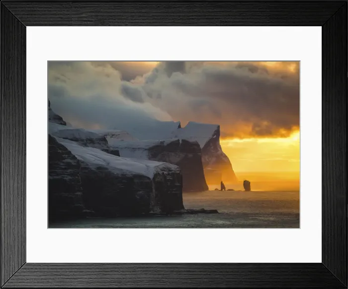 Framed Print : Risin og Kellingin sea stacks and islands of Eysturoy and Streymoy seen from Kallurin (island of Kalsoy) at sunset. Faroe islands Framed Print : Risin og Kellingin sea stacks and islands of Eysturoy and Streymoy seen from Kallurin (island of Kalsoy) at sunset. Faroe islands
