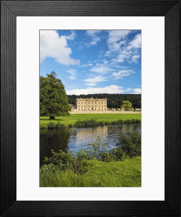 Framed Print : Chatsworth House, a Grade I stately home in Derbyshire, England Framed Print : Chatsworth House, a Grade I stately home in Derbyshire, England