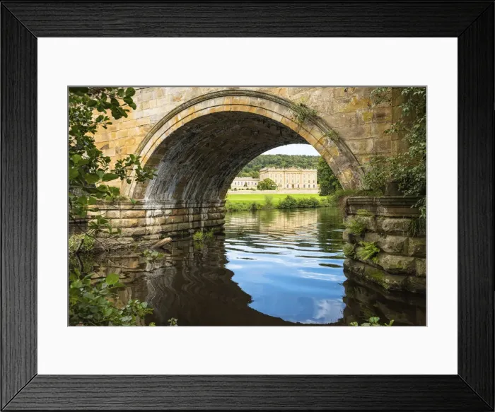 Framed Print : Chatsworth House as seen through the Three Arch bridge over River Derwent, Derbyshire Framed Print : Chatsworth House as seen through the Three Arch bridge over River Derwent, Derbyshire
