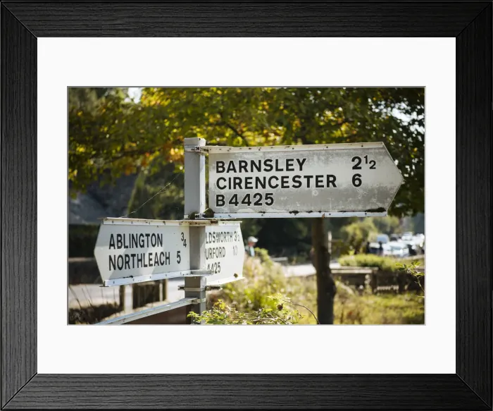 Framed Print : Bibury, Cotswolds, Gloucestershire, England, UK Framed Print : Bibury, Cotswolds, Gloucestershire, England, UK