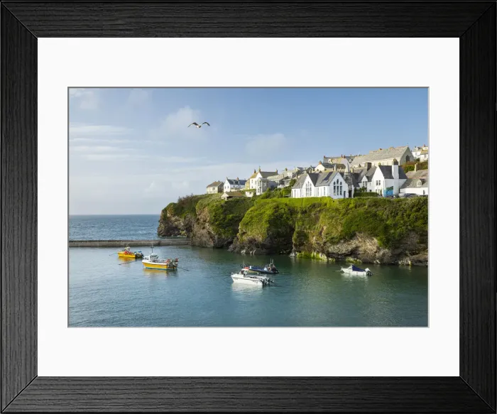 Framed Print : Harbour at Port Isaac, Cornwall, England, UK Framed Print : Harbour at Port Isaac, Cornwall, England, UK