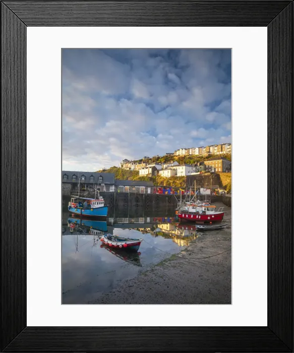 Framed Print : Mevagissey harbour, Cornwall, England, UK Framed Print : Mevagissey harbour, Cornwall, England, UK