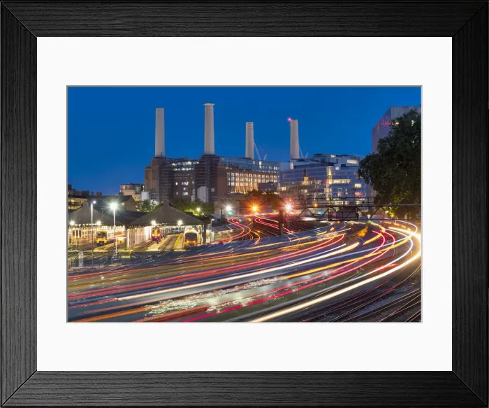 Framed Print : Battersea Power Station at Night, London, England Framed Print : Battersea Power Station at Night, London, England