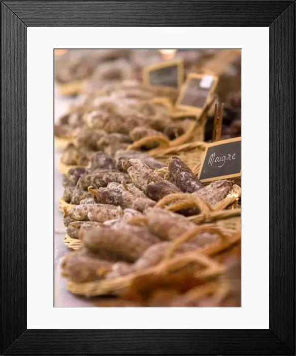 Framed Print : Nyons Market, Provence, France Framed Print : Nyons Market, Provence, France