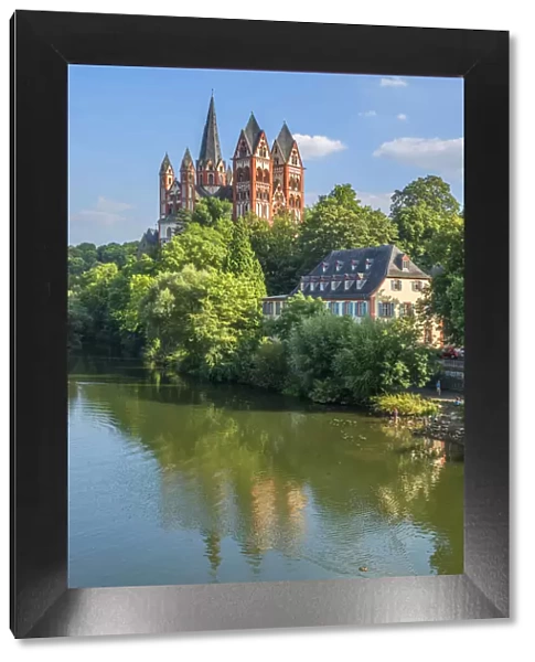 Limburg Dome with river Lahn, Limburg, Lahn valley, Hesse, Germany