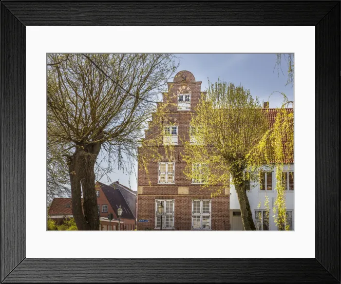 Framed Print : Historic houses in Friedrichstadt, North Friesland, Schleswig-Holstein, Germany Framed Print : Historic houses in Friedrichstadt, North Friesland, Schleswig-Holstein, Germany