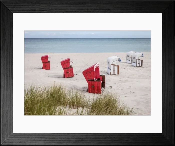Framed Print : Red and white beach chairs in Zingst, Mecklenburg-Western Pomerania, Northern Germany Framed Print : Red and white beach chairs in Zingst, Mecklenburg-Western Pomerania, Northern Germany
