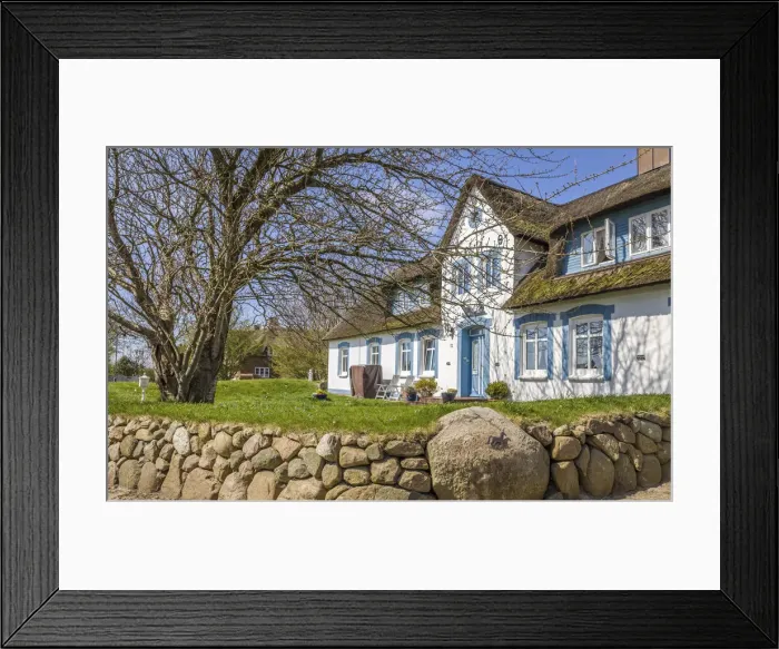 Framed Print : Historic thatched roof house in Morsum, Sylt, Schleswig-Holstein, Germany Framed Print : Historic thatched roof house in Morsum, Sylt, Schleswig-Holstein, Germany