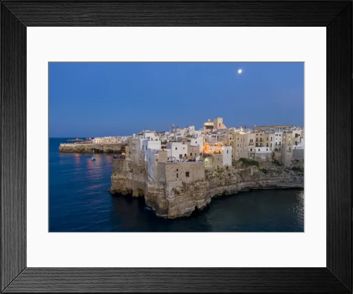 Framed Print : Italy. Basilicata, Matera, Sassi (Unesco world heritage site)evening Framed Print : Italy. Basilicata, Matera, Sassi (Unesco world heritage site)evening