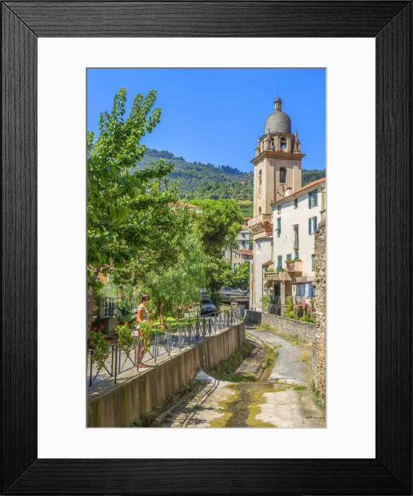 Framed Print : Alley at Dolceacqua, Liguria, Italy (MR) Framed Print : Alley at Dolceacqua, Liguria, Italy (MR)