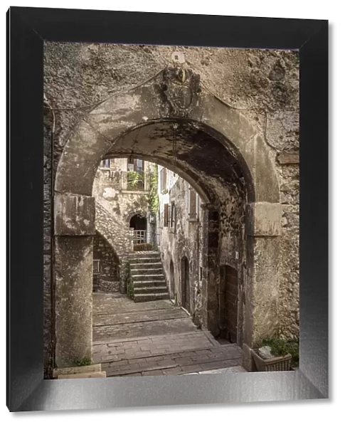 europe, Italy, the Abruzzi. the entrance to a building in Santo Stefano di Sessanio