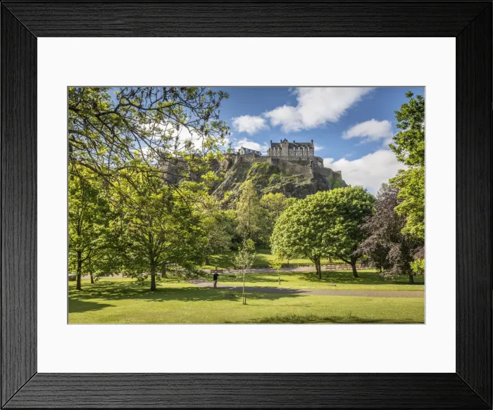 Framed Print : View from Princes Street Gardens to Edinburgh Castle, Edinburgh, City of Edinburgh Framed Print : View from Princes Street Gardens to Edinburgh Castle, Edinburgh, City of Edinburgh