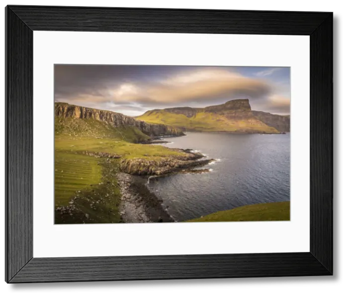 Framed Print : Waterstein Head with Moonen Bay at Neist Cliff, Isle of Skye, Highlands, Scotland Framed Print : Waterstein Head with Moonen Bay at Neist Cliff, Isle of Skye, Highlands, Scotland