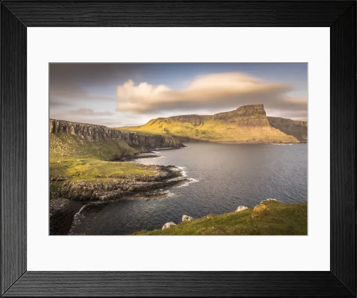 Framed Print : Waterstein Head with Moonen Bay at Neist Cliff, Isle of Skye, Highlands, Scotland Framed Print : Waterstein Head with Moonen Bay at Neist Cliff, Isle of Skye, Highlands, Scotland