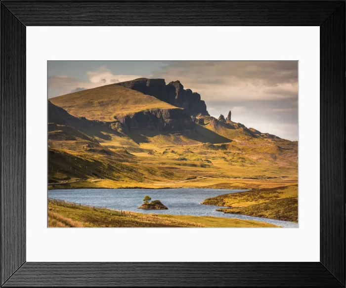 Framed Print : View from Loch Fada to the Old Man of Storr, Trotternish Peninsula, Isle of Skye