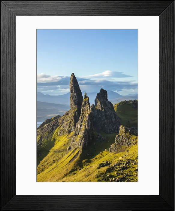 Framed Print : Old Man of Storr, Isle of Skye, Scotland Framed Print : Old Man of Storr, Isle of Skye, Scotland
