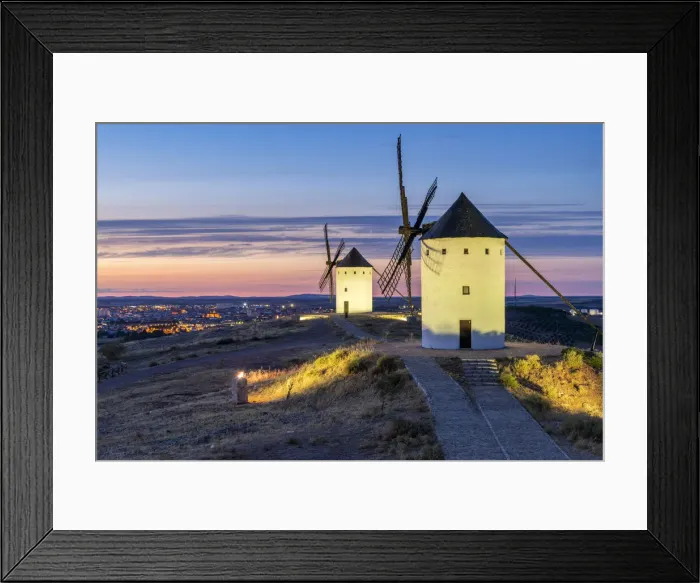 Framed Print : Scenic sunset view over the old Spanish windmills in Alcazar de San Juan Framed Print : Scenic sunset view over the old Spanish windmills in Alcazar de San Juan