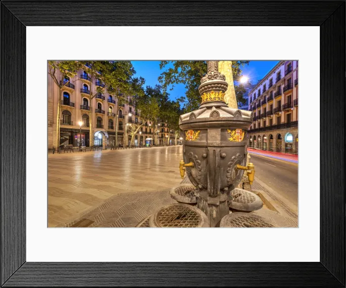 Framed Print : Font de Canaletes drinking fountain, La Rambla, Barcelona, Catalonia, Spain Framed Print : Font de Canaletes drinking fountain, La Rambla, Barcelona, Catalonia, Spain