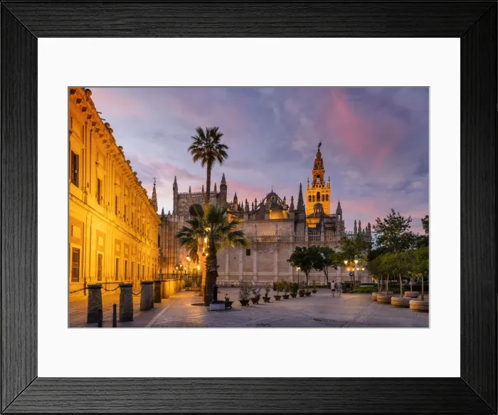 Framed Print : Cathedral and Giralda bell tower at sunset, Plaza Virgen de los Reyes, Seville, Andalusia Framed Print : Cathedral and Giralda bell tower at sunset, Plaza Virgen de los Reyes, Seville, Andalusia