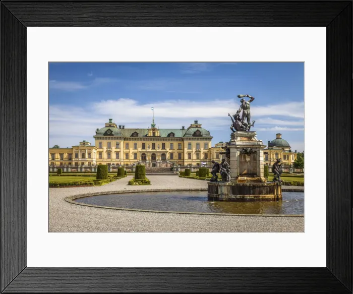 Framed Print : Drottningholm Royal Castle with Hercules Fountain near Stockholm, Sweden
