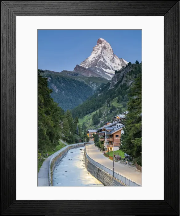 Framed Print : Matterhorn at sunrise, Zermatt, Valais, Switzerland Framed Print : Matterhorn at sunrise, Zermatt, Valais, Switzerland