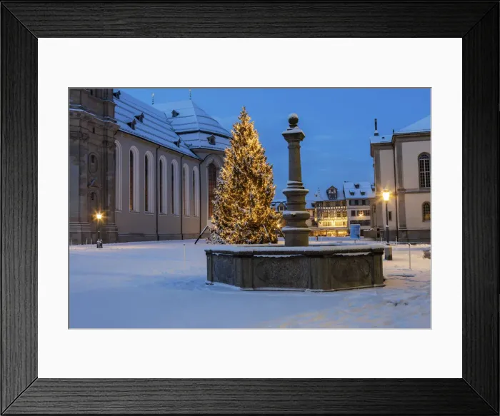 Framed Print : Switzerland, Canton St. Gallen, Stiftskirche, Klosterplatz, Weihnachtsbeleuchtung Framed Print : Switzerland, Canton St. Gallen, Stiftskirche, Klosterplatz, Weihnachtsbeleuchtung