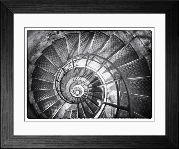 Framed Print : A spiral staircase inside Arc de Triomphe, Paris, France Framed Print : A spiral staircase inside Arc de Triomphe, Paris, France