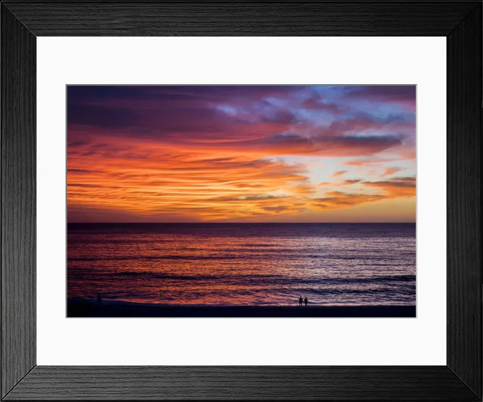 Framed Print : People on Bondi Beach at dawn, Sydney, New South Wales, Australia Framed Print : People on Bondi Beach at dawn, Sydney, New South Wales, Australia