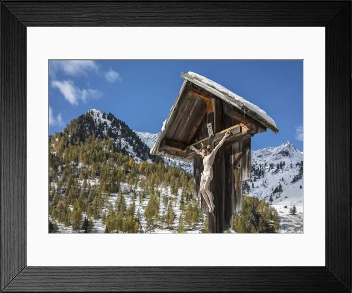 Framed Print : Christian wayside cross on the Alp Unterstalleralm, Innervillgraten, Villgraten valley Framed Print : Christian wayside cross on the Alp Unterstalleralm, Innervillgraten, Villgraten valley