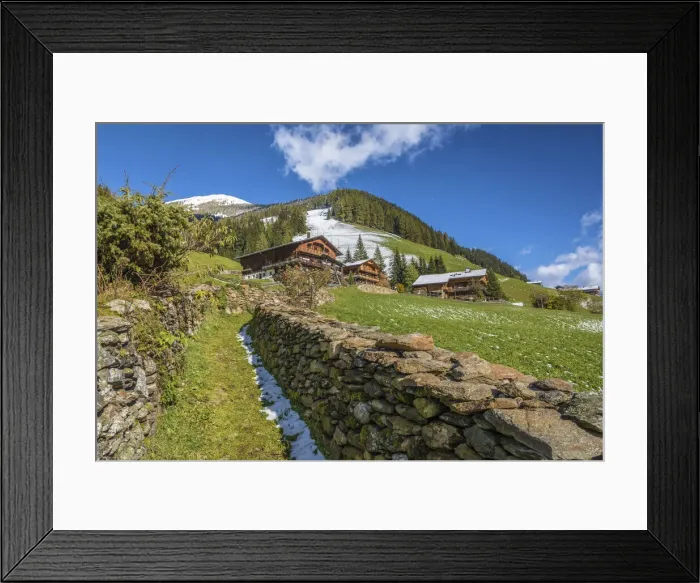 Framed Print : Footpath to old mountain farms in Innervillgraten, Villgraten valley, East Tyrol, Austria Framed Print : Footpath to old mountain farms in Innervillgraten, Villgraten valley, East Tyrol, Austria