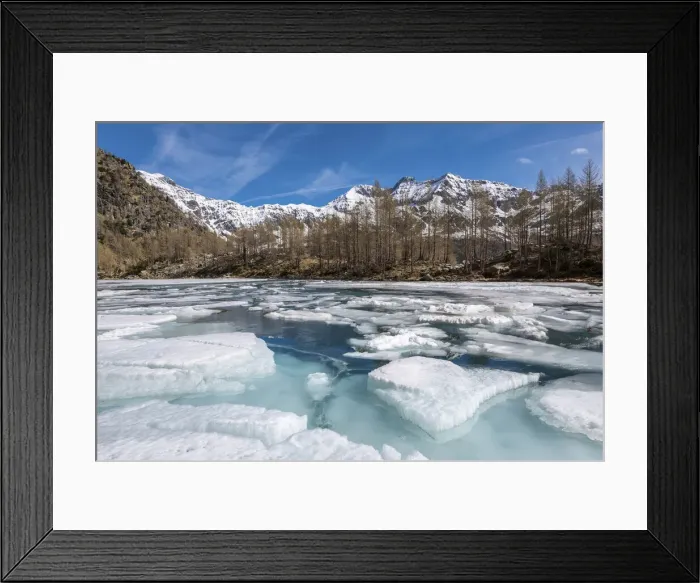 Framed Print : Thaw of lagazzuolo lake in Valmalenco, Sondrio province, Valtellina, Lombardy, Italy Framed Print : Thaw of lagazzuolo lake in Valmalenco, Sondrio province, Valtellina, Lombardy, Italy