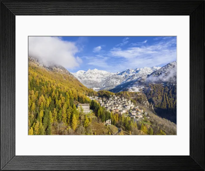 Framed Print : Primolo in Valmalenco, Valtellina, Sondrio Province, Lombardy, Italy Framed Print : Primolo in Valmalenco, Valtellina, Sondrio Province, Lombardy, Italy