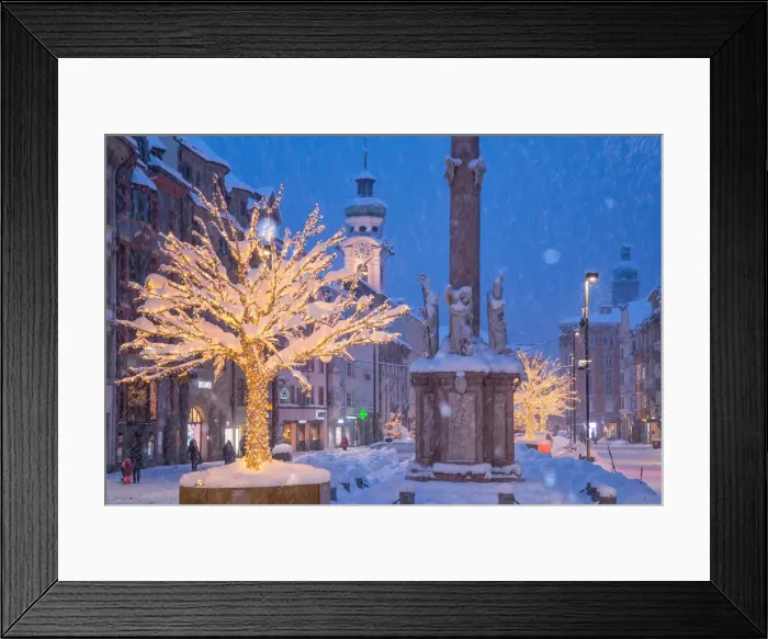 Framed Print : Maria Theresien Stra√ue with the St. Annes's column on a snowy evening, Innsbruck, Tyrol, Austria Framed Print : Maria Theresien Stra√ue with the St. Annes's column on a snowy evening, Innsbruck, Tyrol, Austria