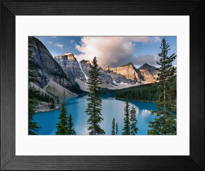 Framed Print : Moraine Lake at sunrise. Canada, Alberta, Banff National Park. Rocky Mountains Framed Print : Moraine Lake at sunrise. Canada, Alberta, Banff National Park. Rocky Mountains
