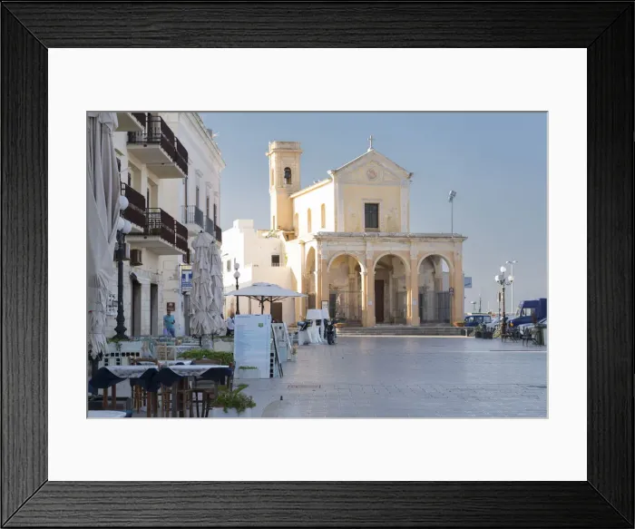 Framed Print : Gallipoli, Salentine peninsula, Lecce district, Apulia, Italy Framed Print : Gallipoli, Salentine peninsula, Lecce district, Apulia, Italy