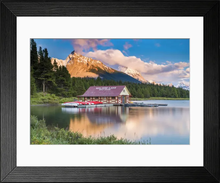 Framed Print : Maligne Lake and historic boathouse in Jasper National Park, Alberta, Canada