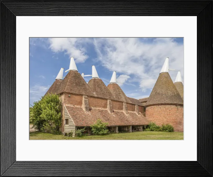 Framed Print : Hop-kiln drying towers at Sissinghurst Castle Garden, Cranbrook, Kent, England