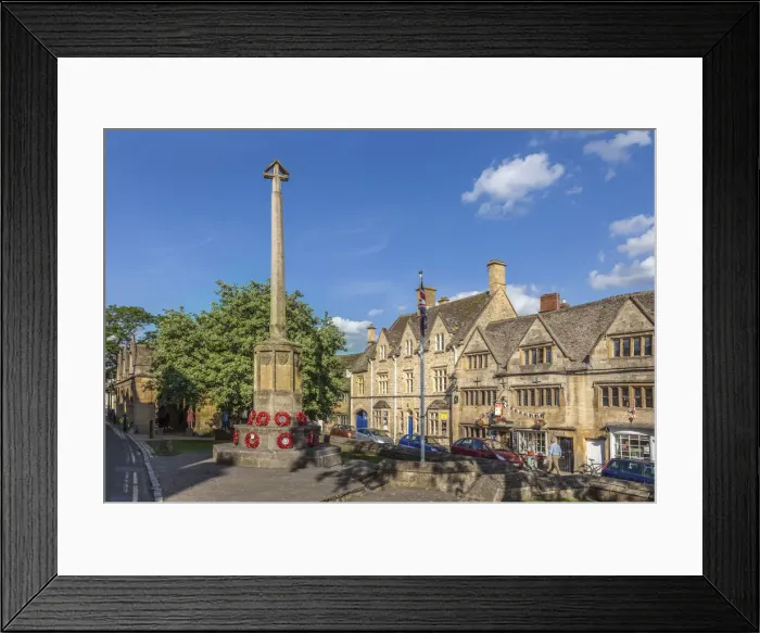 Framed Print : In the center of Chipping Campden, Cotswolds, Gloucestershire, England