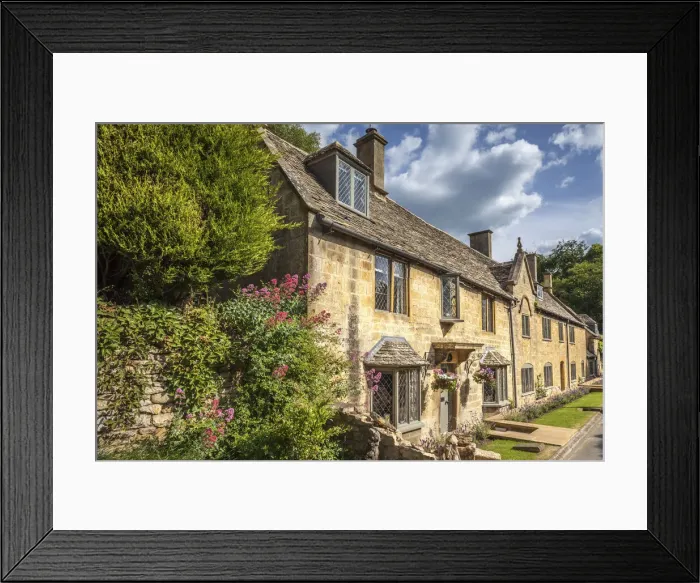Framed Print : Old houses in Broad Campden, Cotswolds, Gloucestershire, England Framed Print : Old houses in Broad Campden, Cotswolds, Gloucestershire, England