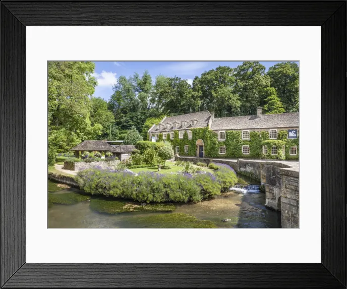 Framed Print : The Swan Hotel in Bibury, Cotswolds, Gloucestershire, England Framed Print : The Swan Hotel in Bibury, Cotswolds, Gloucestershire, England